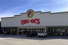 Buc-ees-front-enterance-min